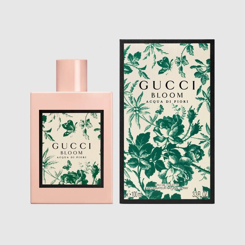 GUCCI Bloom Acqua Di Fiori Eau de Toilette (HKD$770 / 50ml) : 香水的瓶身以复古粉红色及绿色的Herbarium植物为主，主要有晚香玉、茉莉花与印度南部发现的奇特花朵等香调，散发出淡淡的花瓣香味。