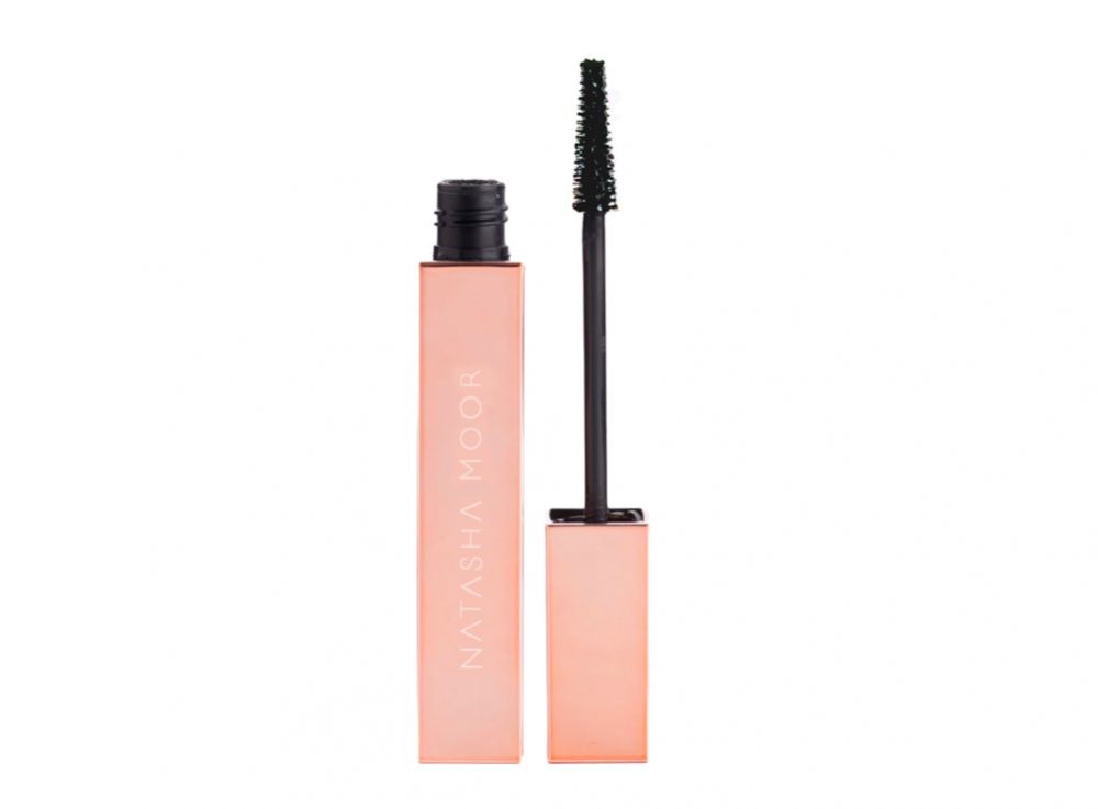 NATASHA MOOR Moor Power Black Mascara (HKD$205)：Moor Power睫毛膏是锥形刷头，使用后能增大及延长睫毛的效果，加上睫毛膏具有防水功能，能轻易打造乾净持久的睫毛。