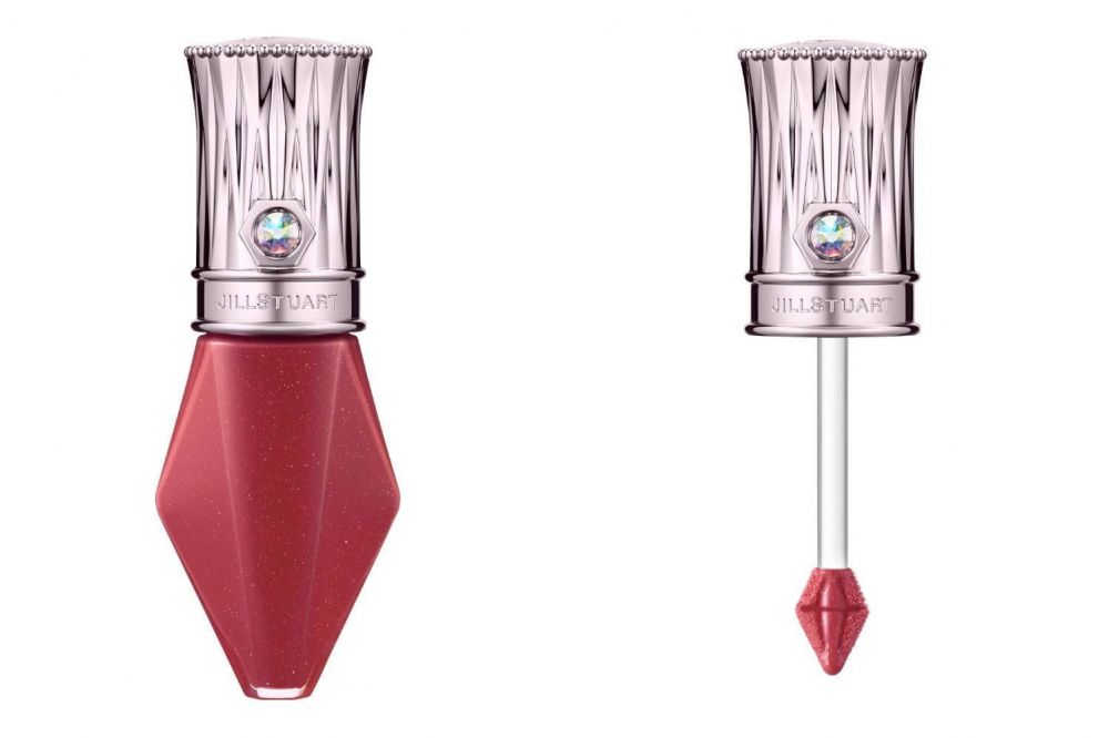 JILL STUART Rouge Crystal Carat Dazzling Wonderland：帶有珠光效果，能令唇妝帶來寶石般的光澤。