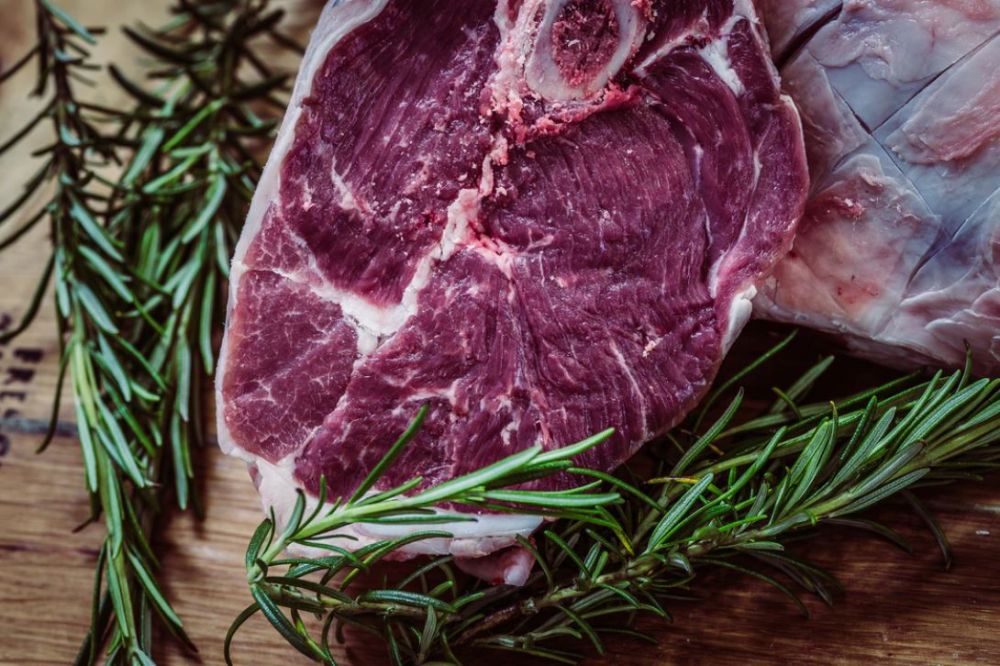 9. 瘦牛肉。每85克瘦牛肉便有25克蛋白質。
