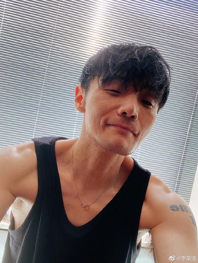 5.當你深夜饑餓難忍時,要想此時此刻脂肪正在被消耗,一切都是值得的。 5.當你深夜饑餓難忍時,要想此時此刻脂肪正在被消耗,一切都是值得的。