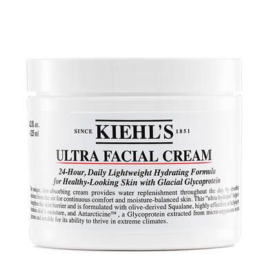 Kiehl’s 特效保濕乳霜 (HK$300 / 50ml，HK$530 / 125ml)： 自2006年推出後已獲70多項國際美容大獎，是Kiehl’s全球排名第1的面霜。質感輕柔不黏膩，成分含有南極葡萄醣蛋白以及優質橄欖油，有效防止乾燥現象，為肌膚保濕，同時為肌膚表面形成保護層。