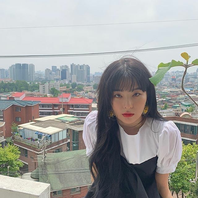 #第6位 Red Velvet - 瑟琪 作為SM娛樂近年來「唯一單眼皮女歌手」的瑟琪,私底下呆萌、可愛的形象,俘虜了不少觀眾的眼緣,而且所擁有的完美身材比例,亦是為自己的組合打響了不少知名度! #第6位 Red Velvet - 瑟琪 作為SM娛樂近年來「唯一單眼皮女歌手」的瑟琪,私底下呆萌、可愛的形象,俘虜了不少觀眾的眼緣,而且所擁有的完美身材比例,亦是為自己的組合打響了不少知名度!