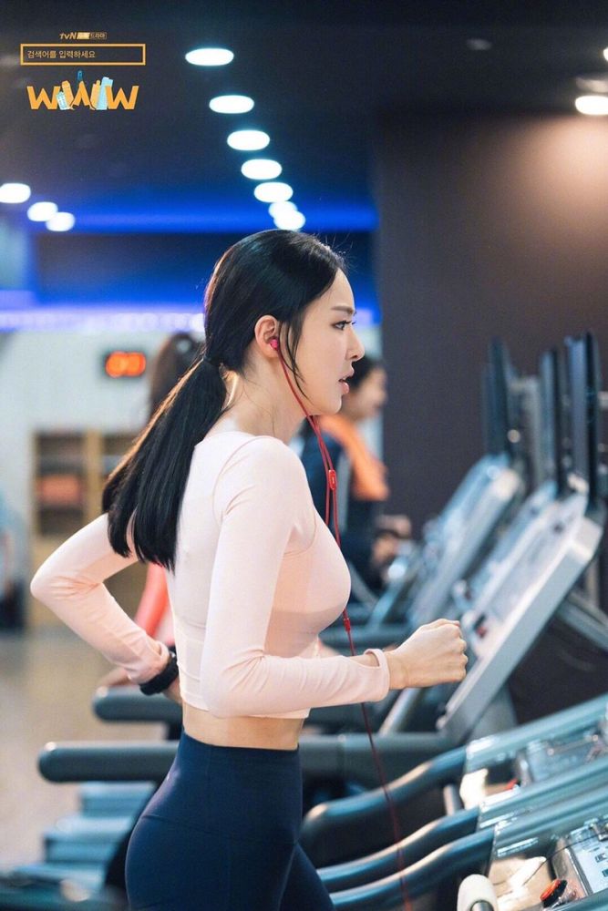 【第3名：射手座】射手們應付情傷往往會選擇的方法是出門運動，像是去跑步、健身、游泳之類的，這是因為很多射手座都不是走居家路線，加上個性上認真積極，也認為療傷最好的方法就是讓自己專心在運動上，揮灑汗水的同時也能夠把不開心的事一起拋開。