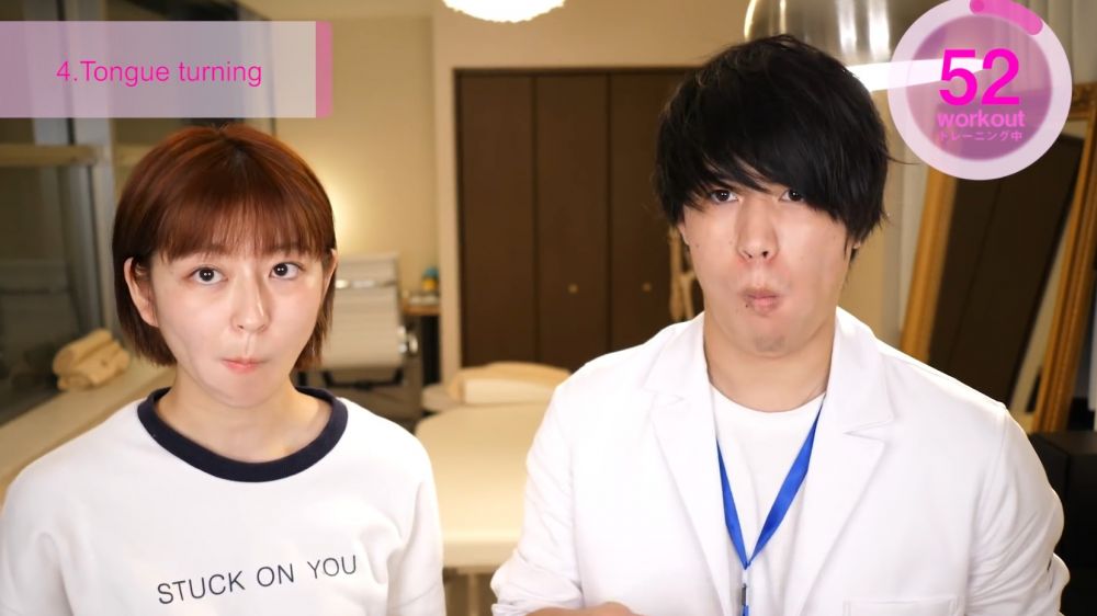 動作4：把舌頭在口內往同一個方向打圈 (30秒)