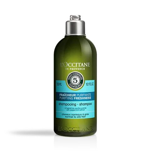 L'OCCITANE草本療法清爽淨化洗髮水(HK$210 / 300ml)： 洗髮水配方不含矽化合物，有助平衡皮脂分泌，淨化頭皮和頭髮，使用後能舒緩頭皮，帶來舒適、清爽的感覺。 