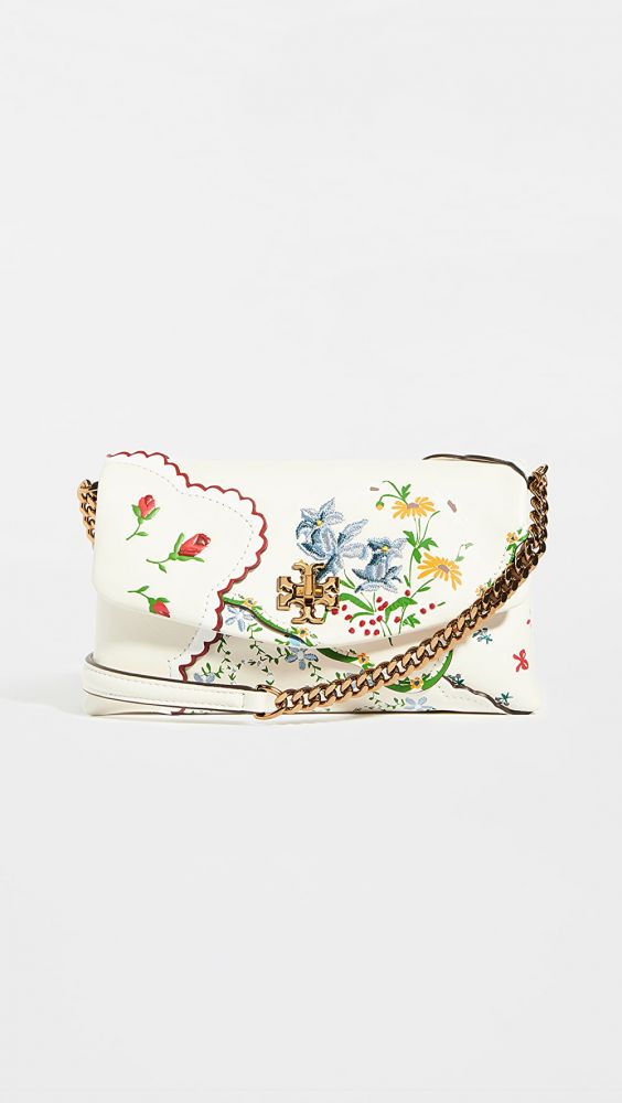 Kira Chevron Floral Embroidered Chain Wallet (原價 HK$3,086.85 | 優惠價 HK$2,160.79 ) Kira Chevron Floral Embroidered Chain Wallet (原價 HK$3,086.85 | 優惠價 HK$2,160.79 )