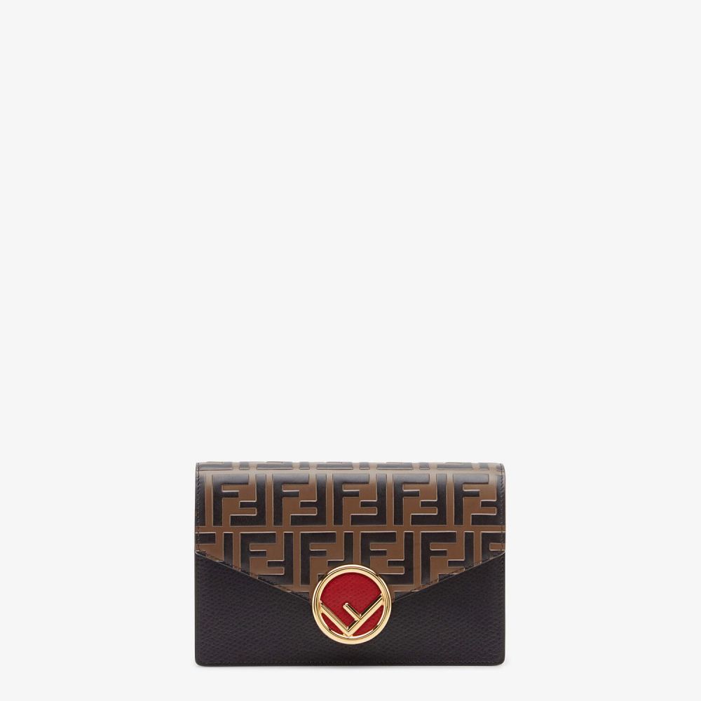 WALLET ON CHAIN Black leather mini-bag ｜HK$ 12,200