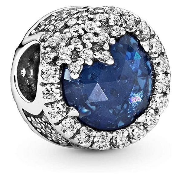 11.Blue Dazzling Snowflake Crystal Charm in Sterling Silver 售價HKD 711.3（香港售價 HKD 799）