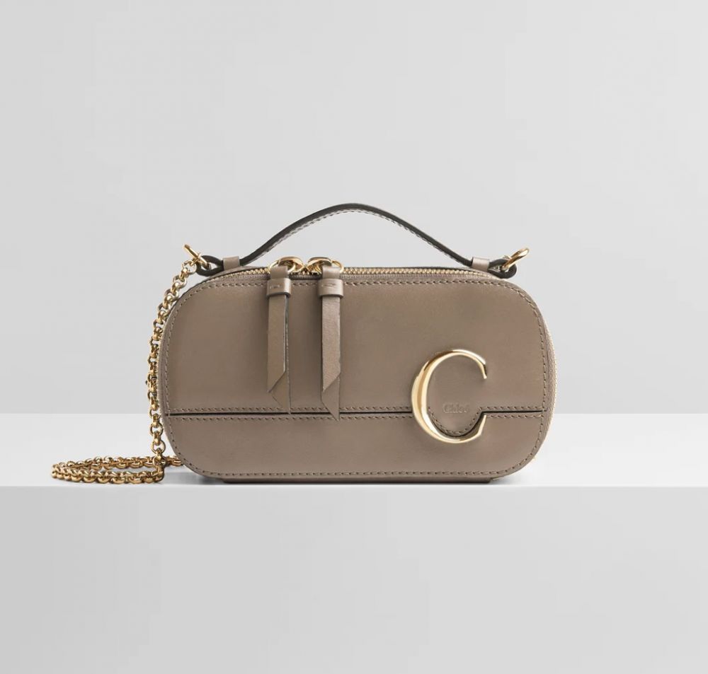 Chloé C mini vanity bag in shiny calfskin 原價HK$ 8,200 | 特價  HK$ 5,740