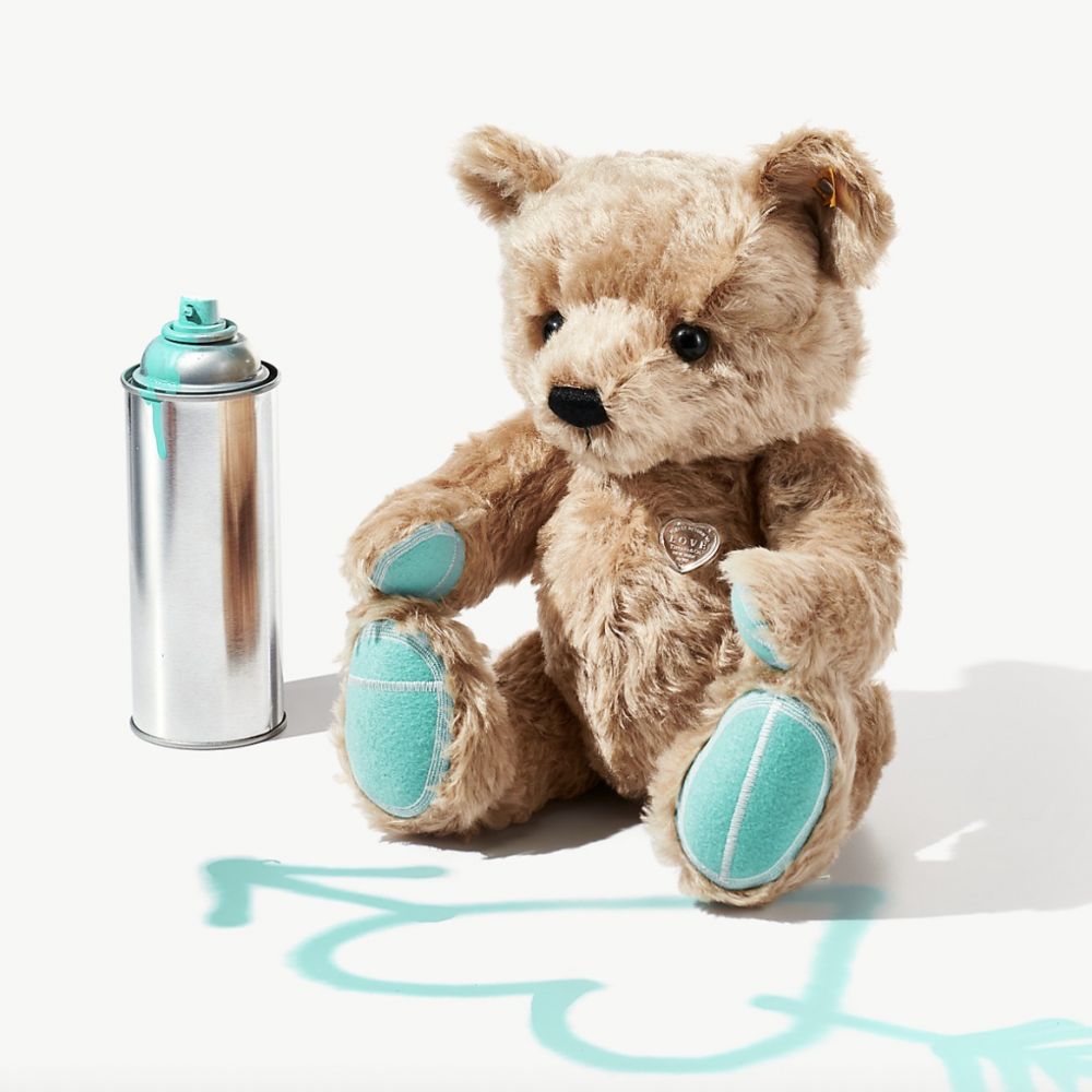 Tiffany x Steiff Return to Tiffany™ Love Classic Teddy Bear（16" | £660）
