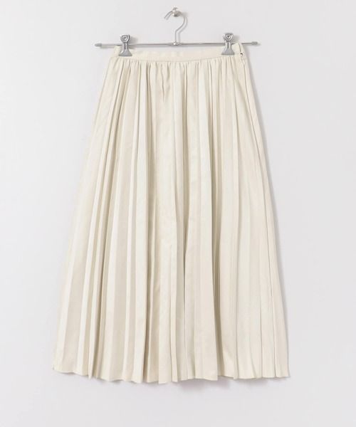 ITEMS URBANRESEARCH Faux suede pleated skirt（¥5,390連稅）