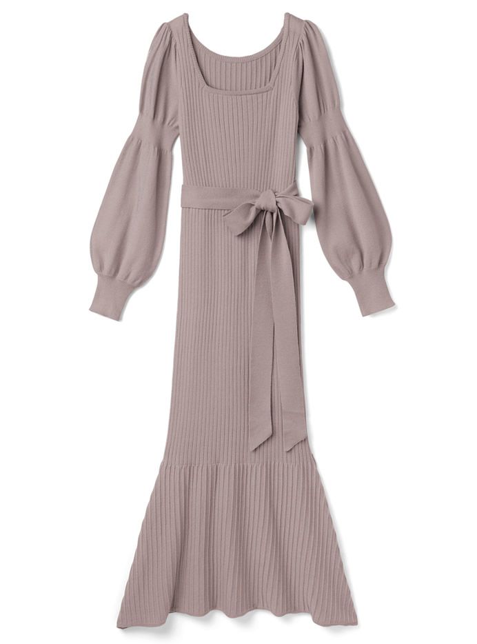 Square neck knit dress with ribbon belt¥2,299