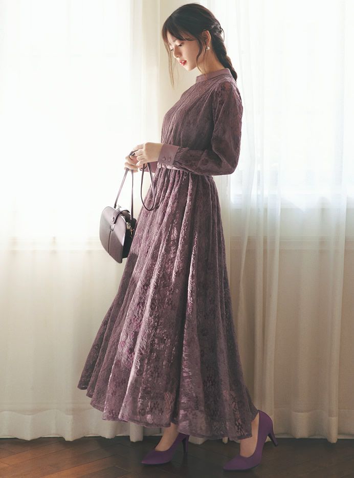 Flower lace dress with belt ¥2,299