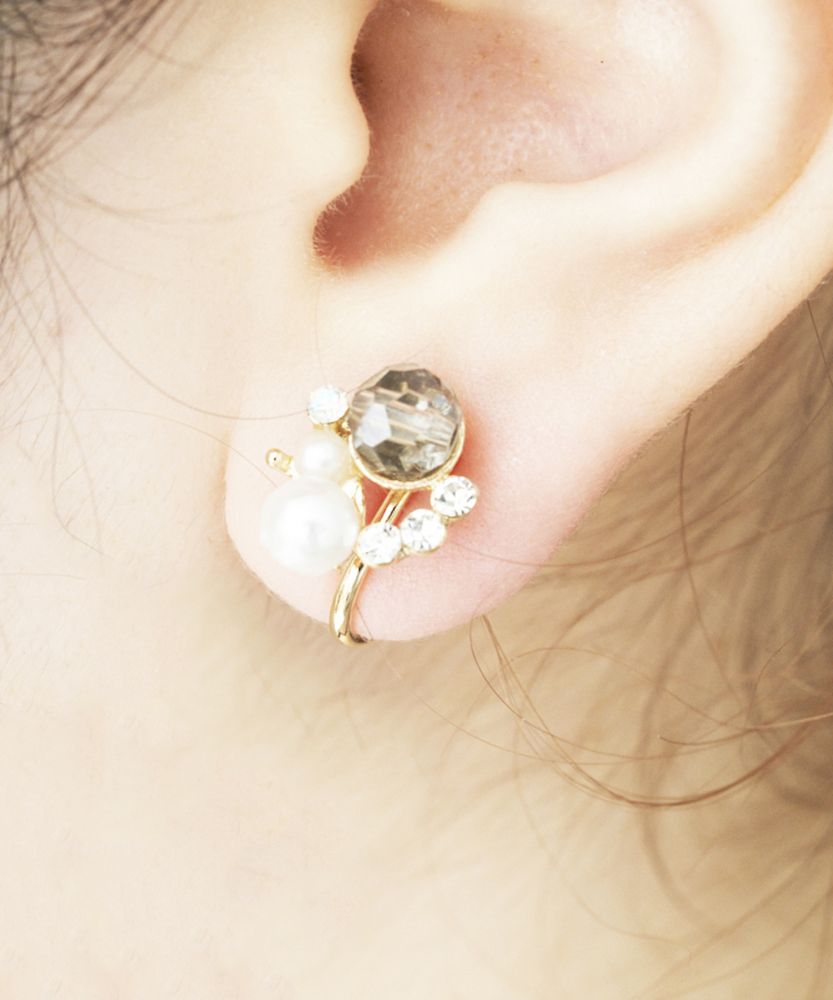  Glass pearl earrings ¥ 330