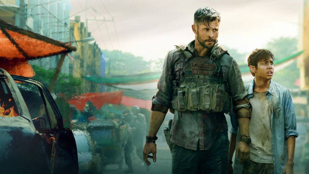動作類：《Extraction驚天營救》「雷神」克里斯漢斯沃（Chris Hemsworth）飾演的黑市傭兵受委託營救遭人綁架的國際犯罪首腦之子。