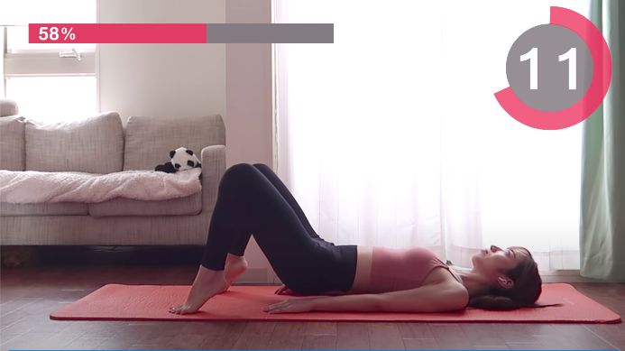 動作五 平躺在瑜伽墊上，腳尖撐起身體，保持腳跟抬高，並抬起臀部，然後放下，抬起的過程要確保膝蓋與肩膊成一直線，維持動作30秒即可。