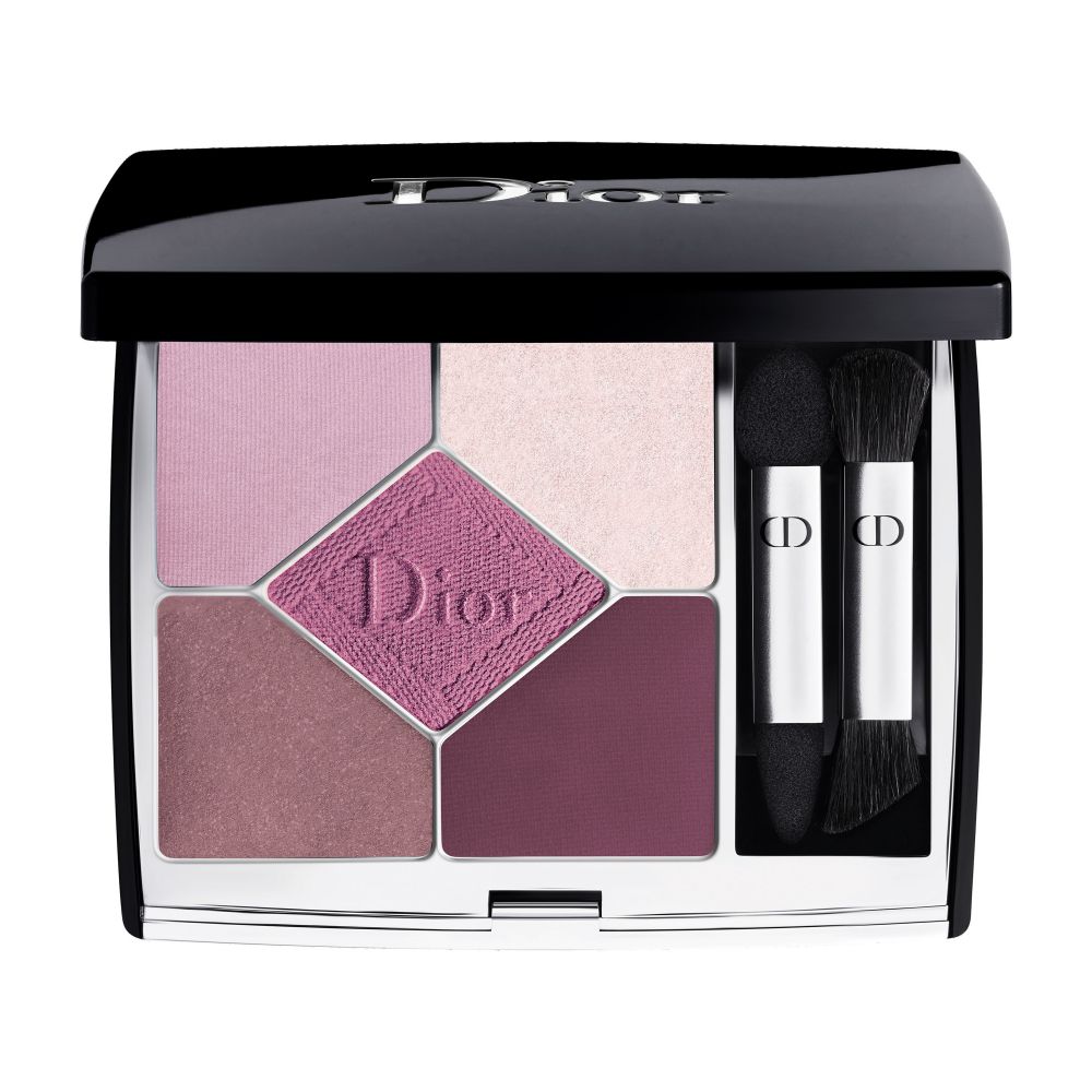 Dior高級訂製五色眼影 (HK$550)：把DIOR標誌性的五色眼影組合重新打造，而這款#849 Sakura更是限定色號，顏色十分適合春天使用，而且質感柔滑，使用後亦很持久。