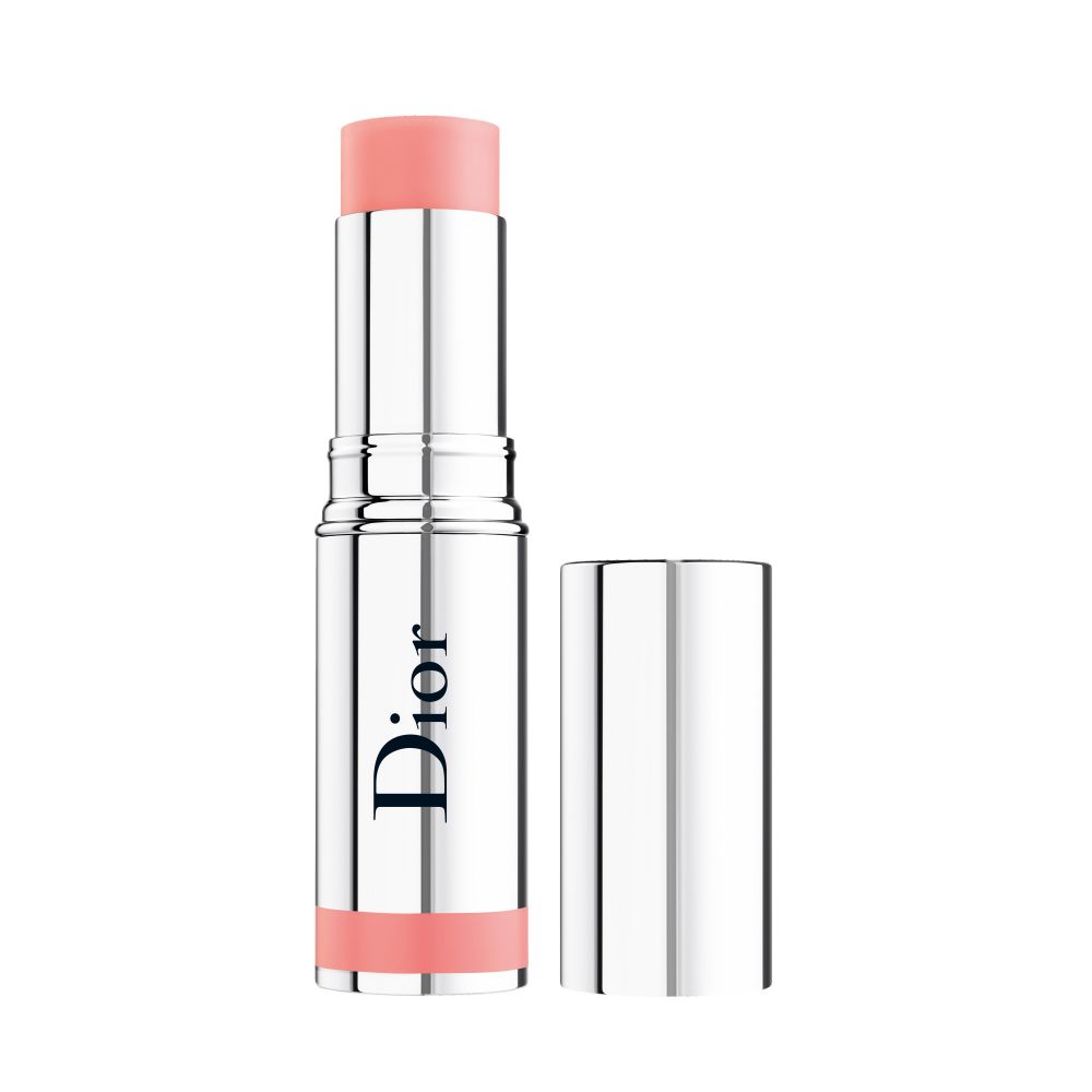 Dior透亮胭脂棒 (HK$365)：胭脂棒分別有珊瑚色和粉紅色選擇，兩款都十分適合春天，而且質地輕薄，能打造自然剔透妝感。