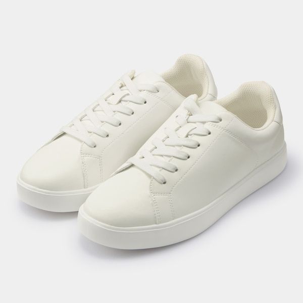  Light sole leather touch sneakers (¥1,990+稅)
