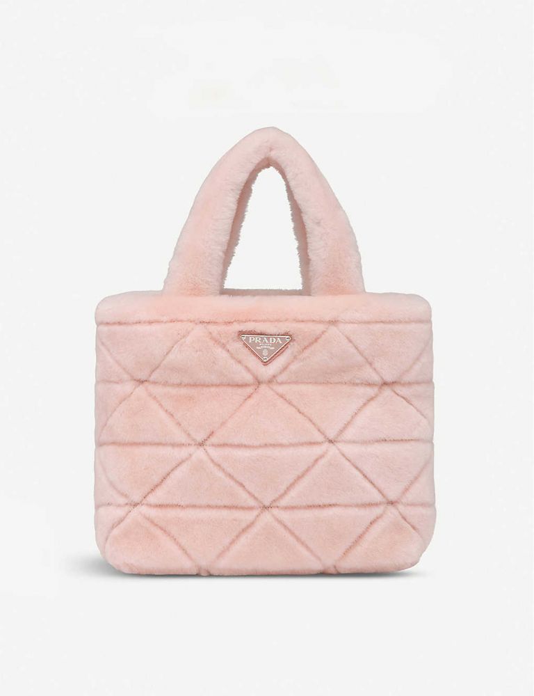 (SELFRIDGES限定) Branded-plaque shearling pouch and tote bag｜網售 $16550