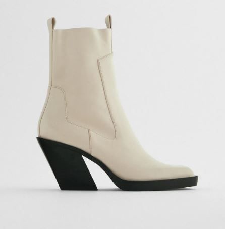 COWBOY HEEL ANKLE BOOTS WITH SQUARE TOE TRF 原價 HKD 799.00 現價HKD 199.00 (-75%)