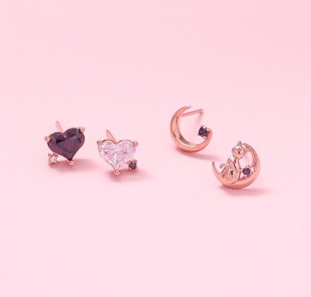 Sailor Moon Package Earrings (Luna, Artemis) (₩39,900)