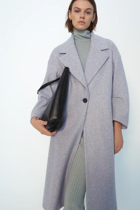 淺灰色大衣外套 (原價：HK$599/現售：HK$299)