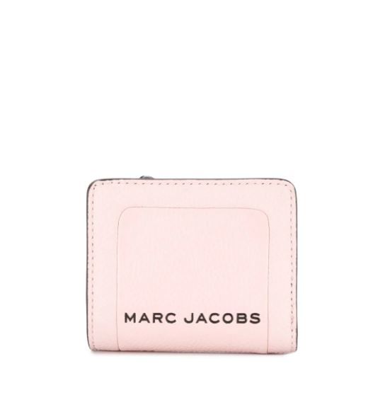 Marc Jacobs Box grained-effect wallet｜原價  HK$1,390，6折 HK$834