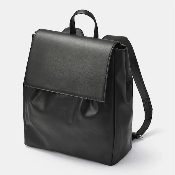 Leather touch backpack + E│日元¥2,990 (不含稅)
