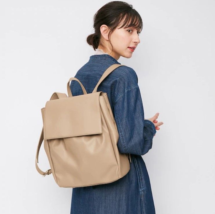 Leather touch backpack (¥2,990+稅)