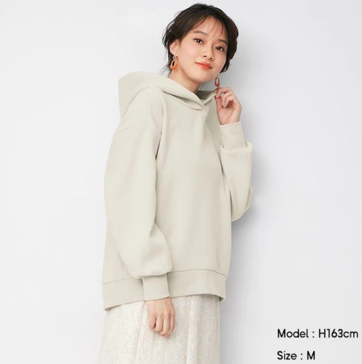 [第5位] Double face pull hoodie (¥1,990+稅)：這款衛衣採用了柔軟物料而成，所以穿起來會特別舒適，而且設計簡單，容易搭配不同造型穿著。