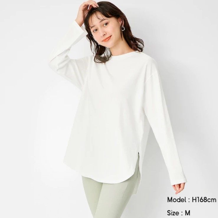 [第1位] Round hem long sleeve T (¥1,490+稅)：第1位便是這款長袖T恤！這款圓領下擺長袖T恤不論直接穿著或作打底襯衫亦十分適合，一件便能打造各種時尚造型，所以成為日本GU官網最受歡迎的春季單品，喜歡層次穿搭的女生們不能錯過。