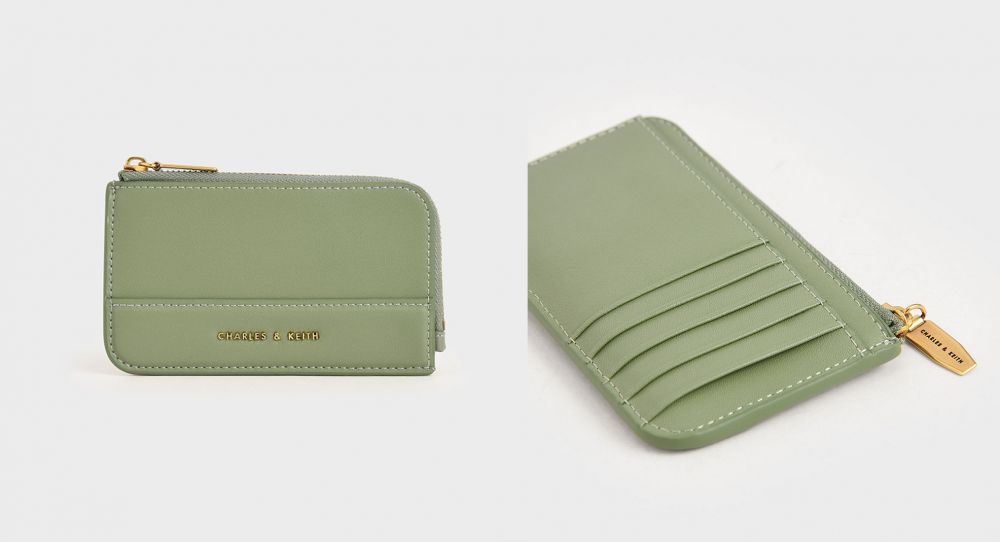 經典純色票卡夾HK$199 外部備有5個卡位及1個拉鍊內袋，足夠放置常用卡片、錢幣及硬幣。輕巧易用的設計，讓你隨時替換小手袋。