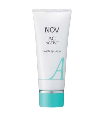 【第4名】NOV AC-ACTIVE毛孔緊緻潔面乳 100g / HK$193；這款潔面乳無香料、色素，加入果酸、水楊酸成分，能溫和洗淨老舊角質與皮脂，可以有效預防粉刺、暗瘡形成。