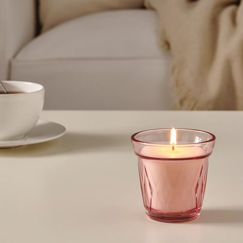 VÄLDOFT 杯裝香味蠟燭, 野草莓/深粉紅色| 原價$19.9，減至$14.9