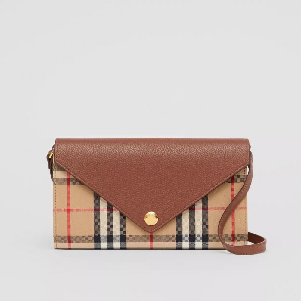 BURBERRY Vintage Check and Leather Wallet with Detachable Strap  HK$7,300