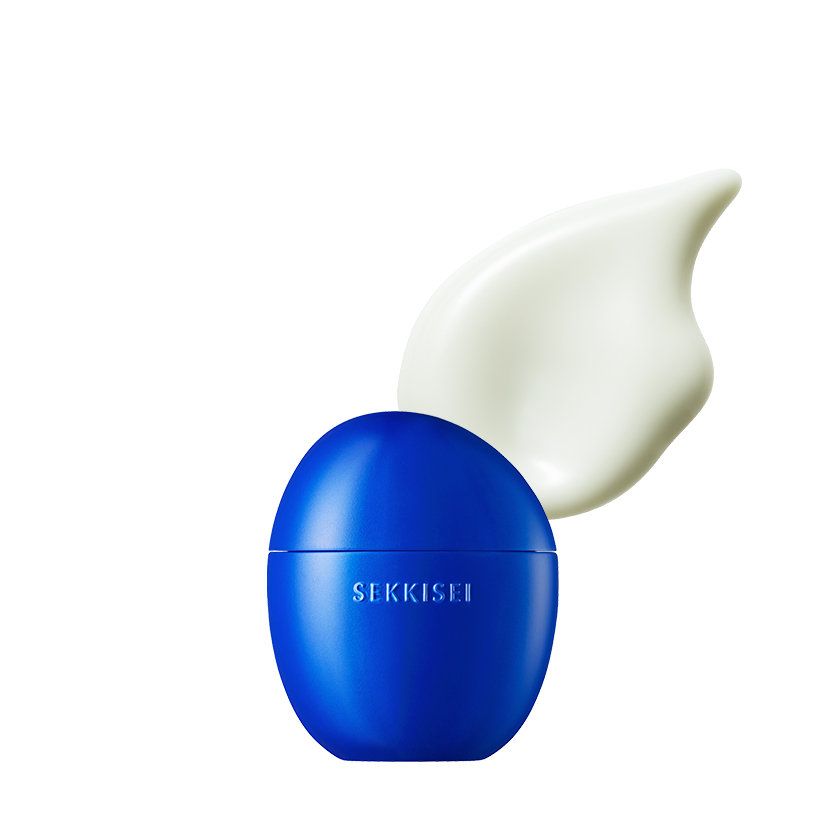 SEKKISEI Clear Wellness UV Defense Milk SPF50+/PA++++ (2,420円/50ml)：雪肌精的防曬乳有效滋潤皮膚，質感柔滑能輕易與肌膚融合，而且具有極高的防水功效，適合春夏使用。