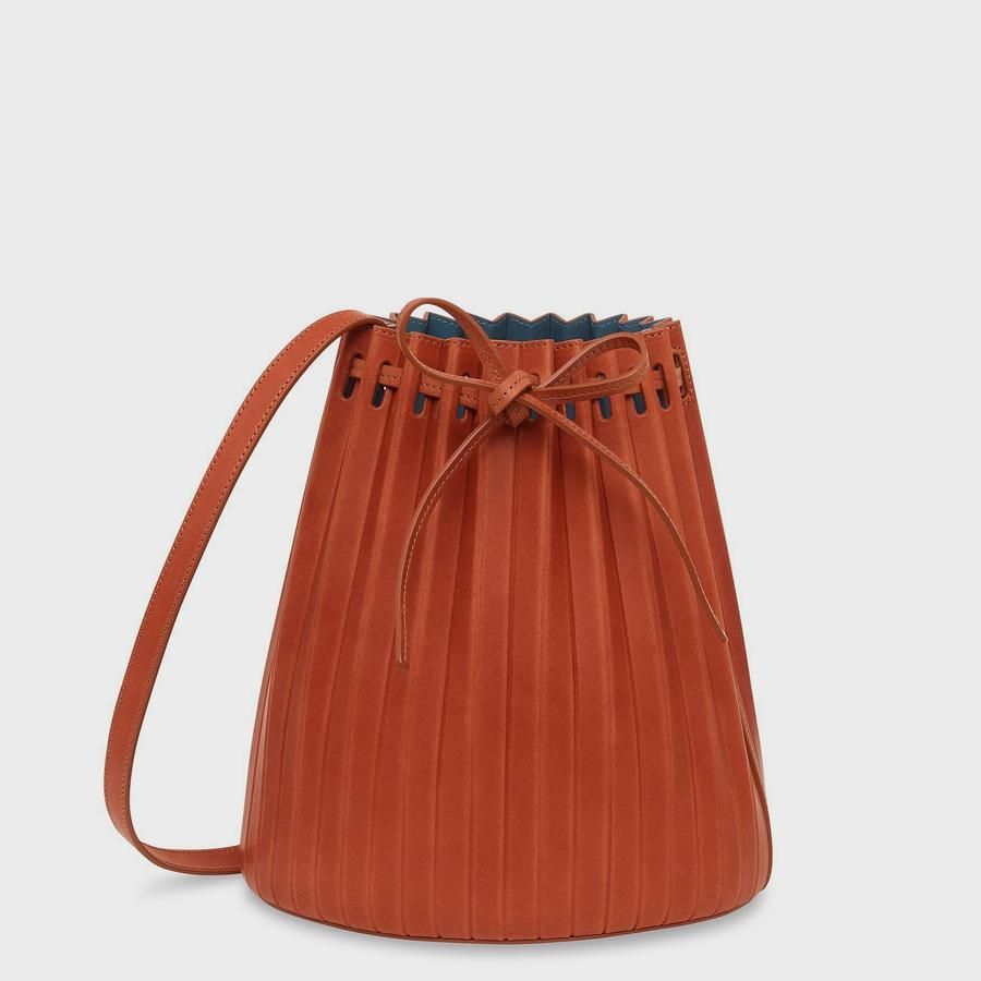 Pleated Bucket Bag (HK$7,400/27 x 23 x 18 cm)