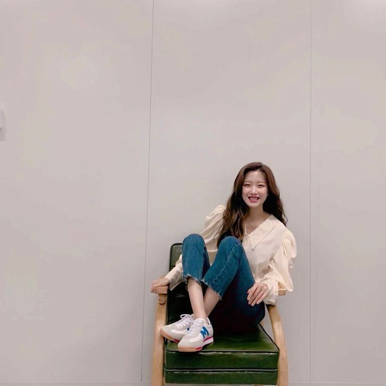 除此之外芭蕾舞、騎馬、潛水、攀岩等都是文佳煐喜愛的活動之一，就連假期都如此投入於運動之中，相信這也是她從不節食、戒口亦能夠維持纖細身材的秘訣！