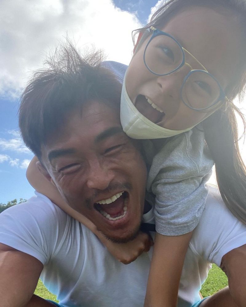 《超人回來了》秋小愛13歲生日!父母PO相慶祝感性落淚!近照判若兩人