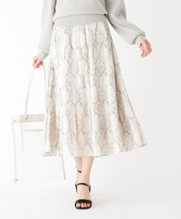 Total pattern assorted panel flared skirt｜¥5,489
