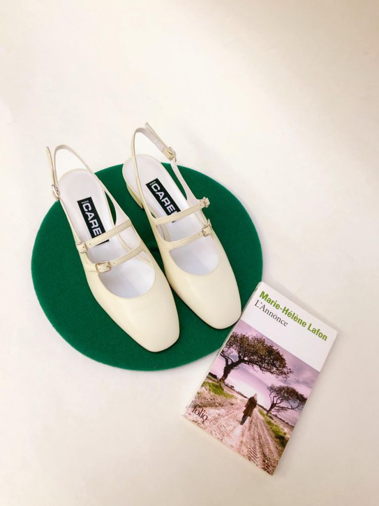 Ivory leather Mary Janes ｜€335