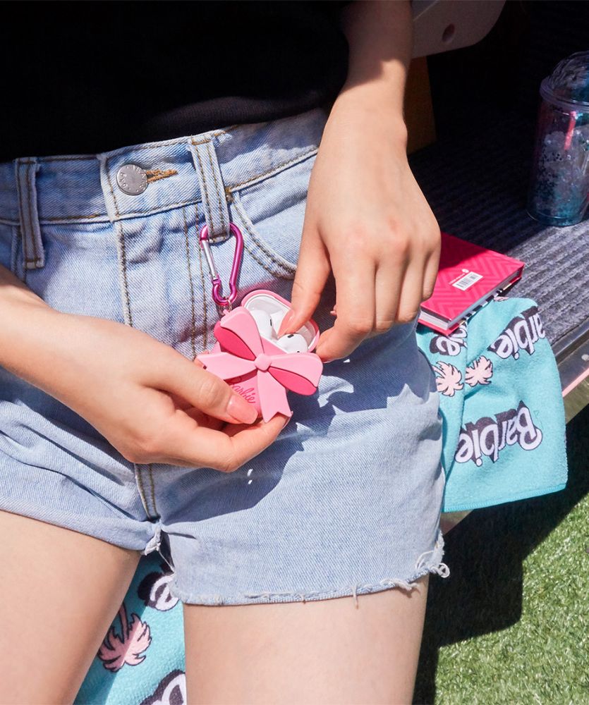Barbie California Summer. Ribbon Airpods Case | ₩15,000
