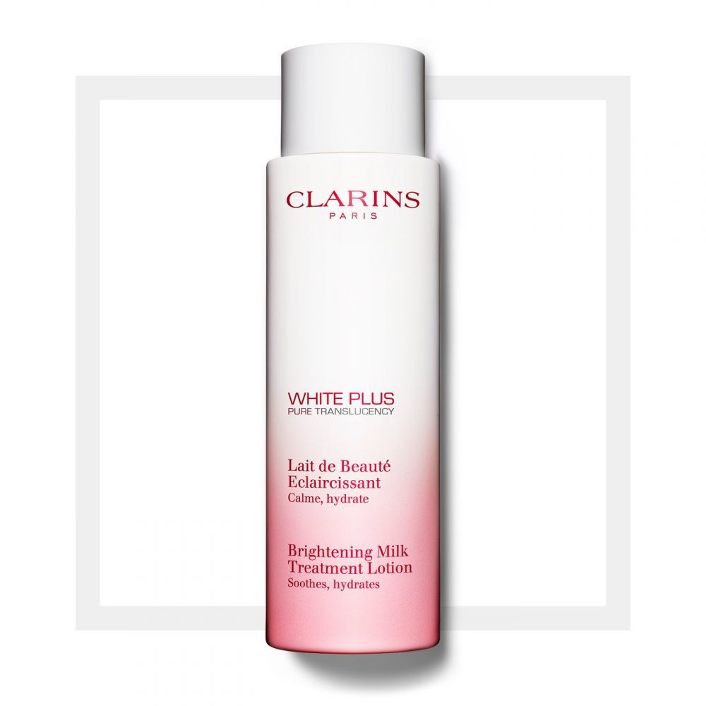 CLARINS 透白光感化妝水 (保濕) 200ml | HKD 380 這款爽膚水加入了西印度櫻桃、紅赤楊的成分，能夠幫助提亮暗沉膚色，維持晶瑩剔透的無暇膚質。