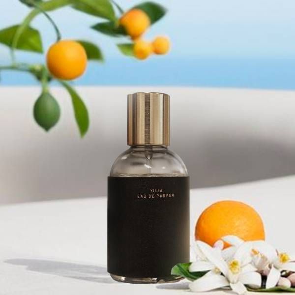 ANOTHER MEMORY 柚子香水Eau de Parfum |  NT3,485/50ml：這款柚子香水除了清新果香外，在中調亦散發著玫瑰花和玫瑰水的香氣，隨著時間而衍生不同的氣味。