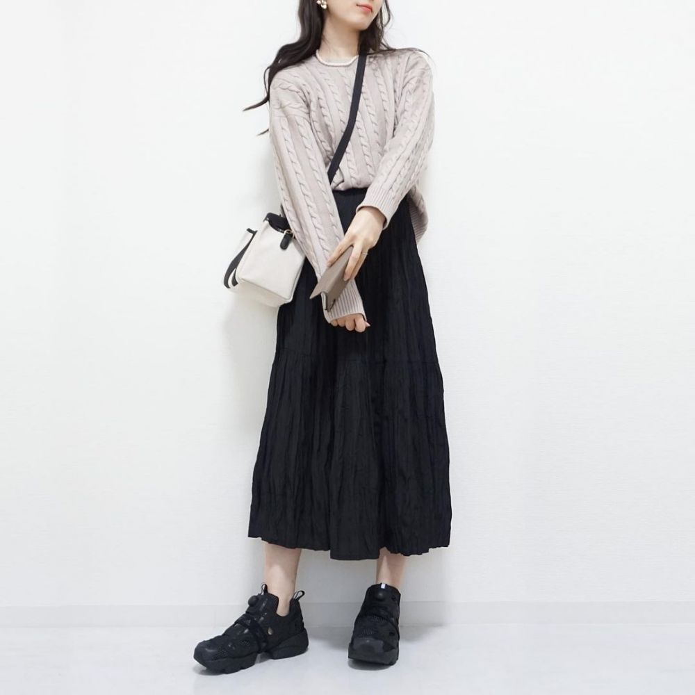 UNIQLO-皺紋百褶長裙 | 售價：日元¥390未連稅
