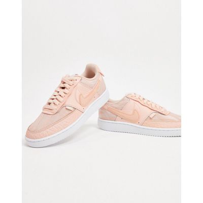 Nike Court Vision Low Premium trainers in washed coral & white (原價：HK$ 719.99/特價：HK$476.99)