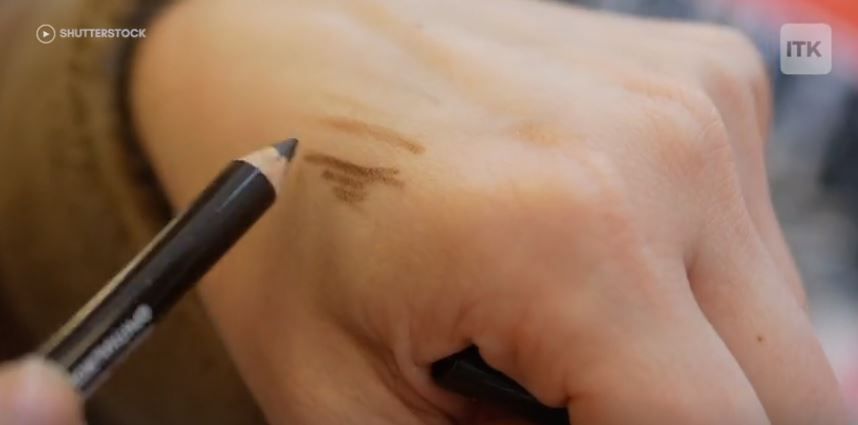 眼線膠筆：12-18個月