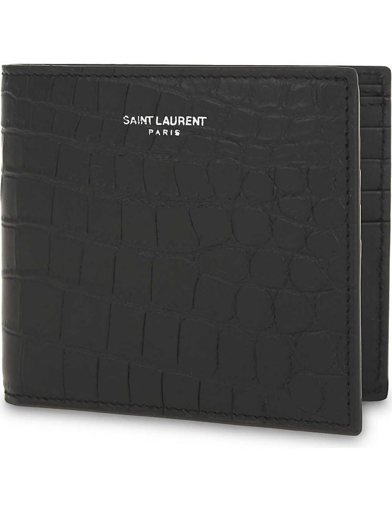 Crocodile-embossed leather wallet｜網售︰$2250
